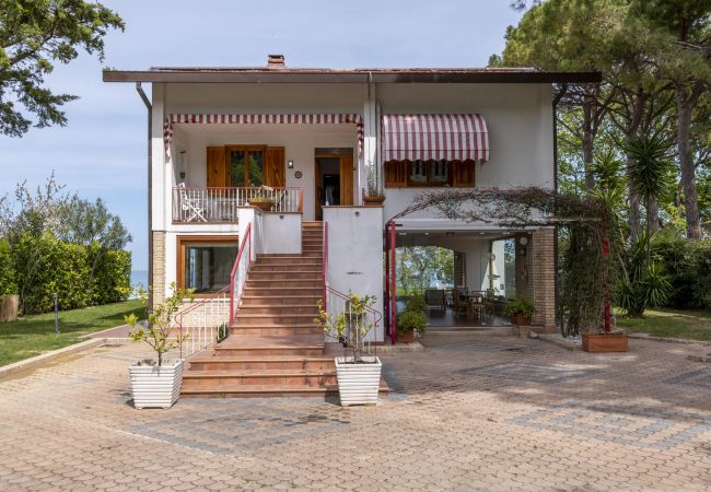 Villa a Ortona - Villa Bonaccia - YourPlace Abruzzo Villa a Ortona - Villa Bonaccia - YourPlace Abruzzo